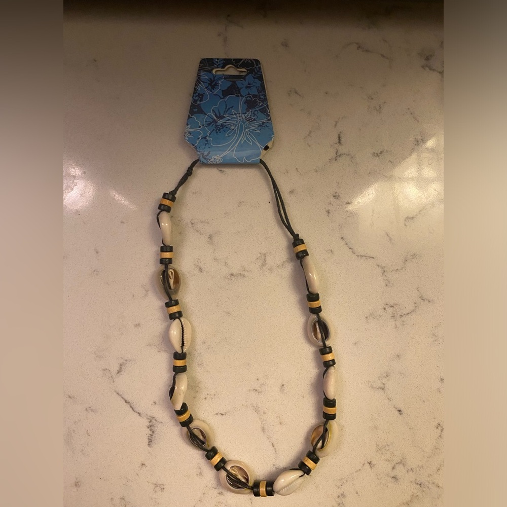 Shell necklace